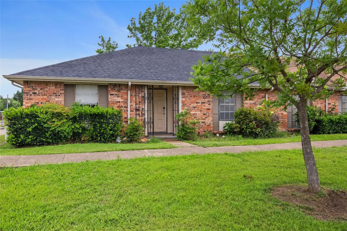 66 W Mountain Creek Drive, Grand Prairie, TX 75052 - #1