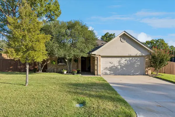 200 Marseille Drive, Hurst, TX 76054
