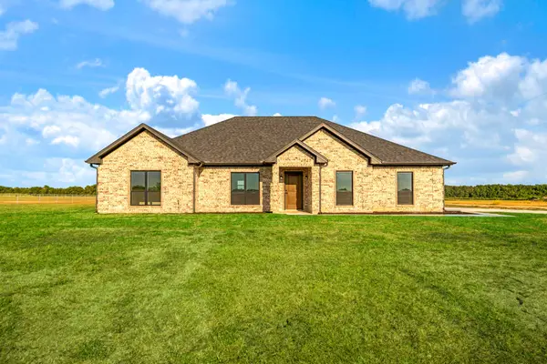 461 S Fm 196, Blossom, TX 75416