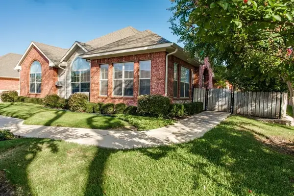 3120 Camellia Rose Drive #311, Fort Worth, TX 76116
