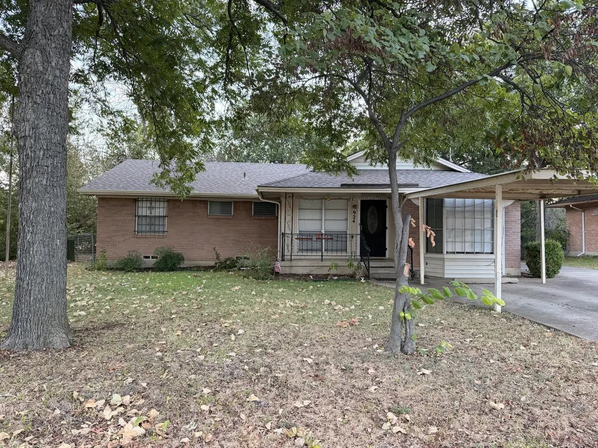 924 Monterey Drive, Denton, TX 76209 - #1