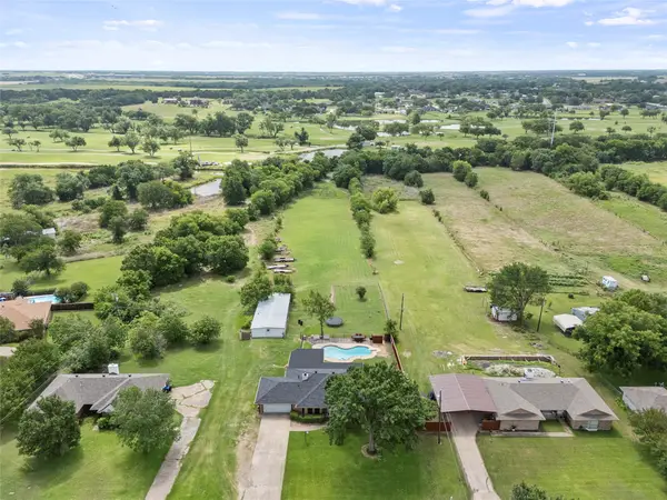 116 Willow Lake Lane, Crandall, TX 75114