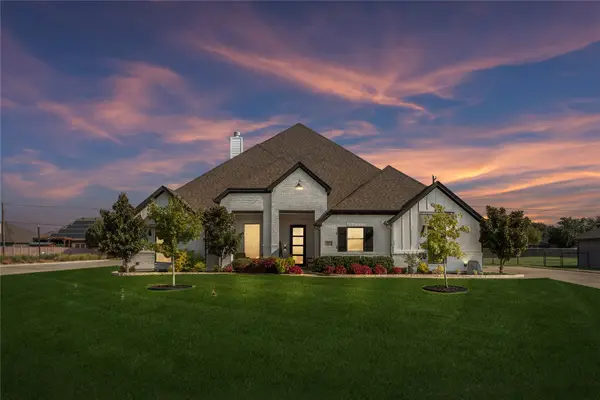 1402 Oliver Creek Lane, Justin, TX 76247