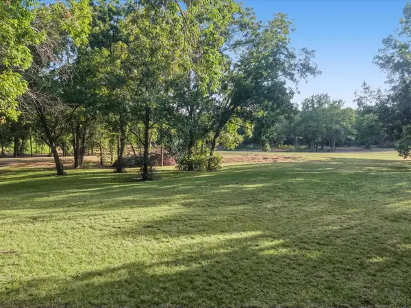 1062 Serenity Cove, Combine, TX 75159