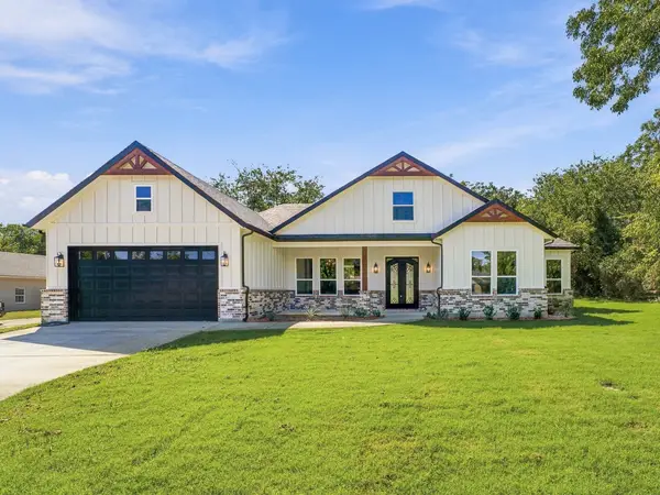 1810 Carpenter Street, Bridgeport, TX 76426