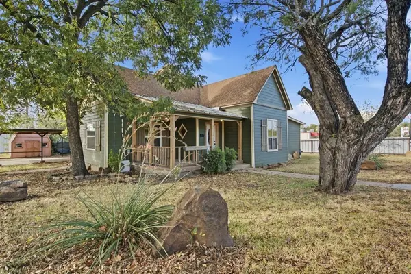 901 W 8th Street, Cisco, TX 76437