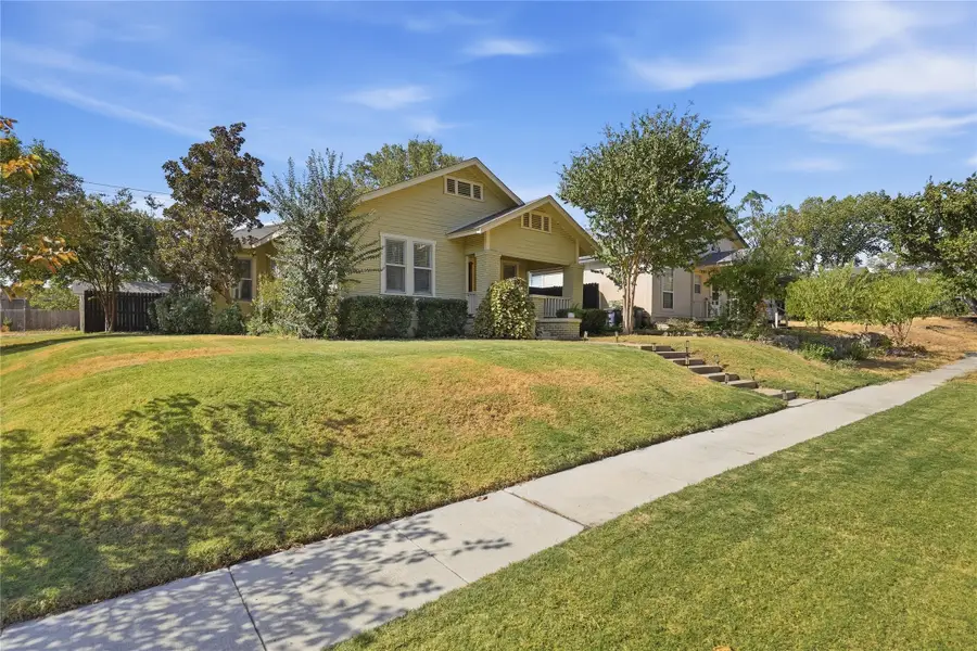 4901 Calmont Avenue, Fort Worth, TX 76107 - #2