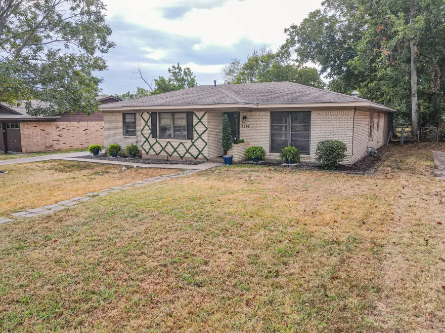 3207 Eastland Avenue, Greenville, TX 75402 - #2