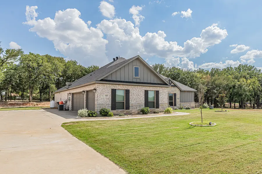 113 Oaks Springs Lane, Weatherford, TX 76087 - #2