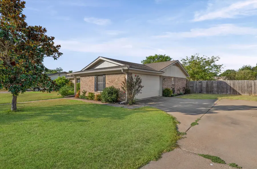 213 Travis Lane, Hewitt, TX 76643 - #3