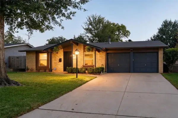 713 Shelmar Drive, Euless, TX 76039