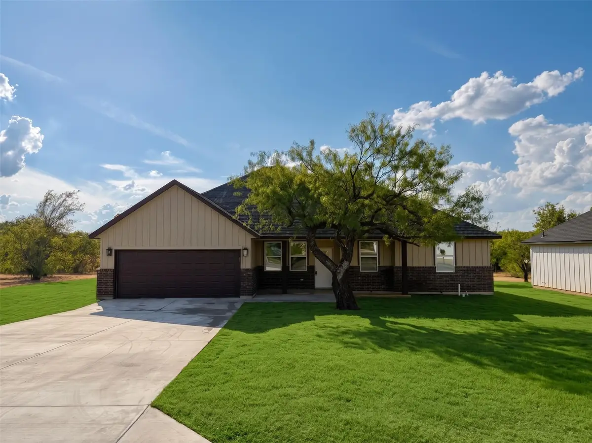219 Lakeshore Drive, Runaway Bay, TX 76426 - #1