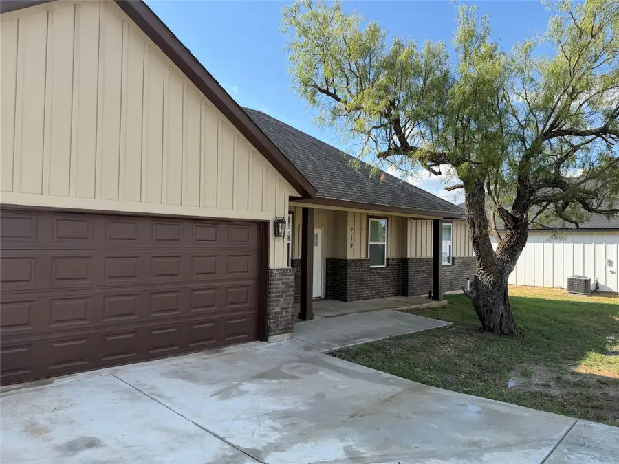 219 Lakeshore Drive, Runaway Bay, TX 76426 - #3