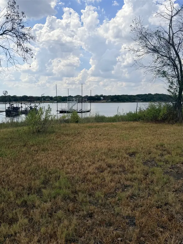 153 Catfish Trail, Bowie, TX 76230