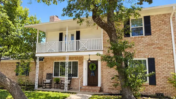 425 White Hall Road, Woodway, TX 76712