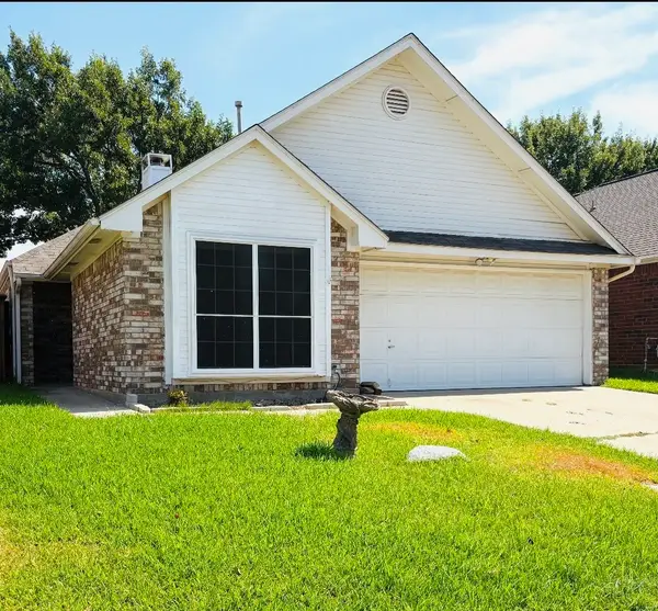 2077 Sundance Court, Lewisville, TX 75067