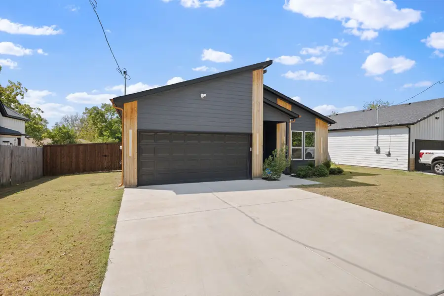 3220 Houston Street, Greenville, TX 75401 - #2