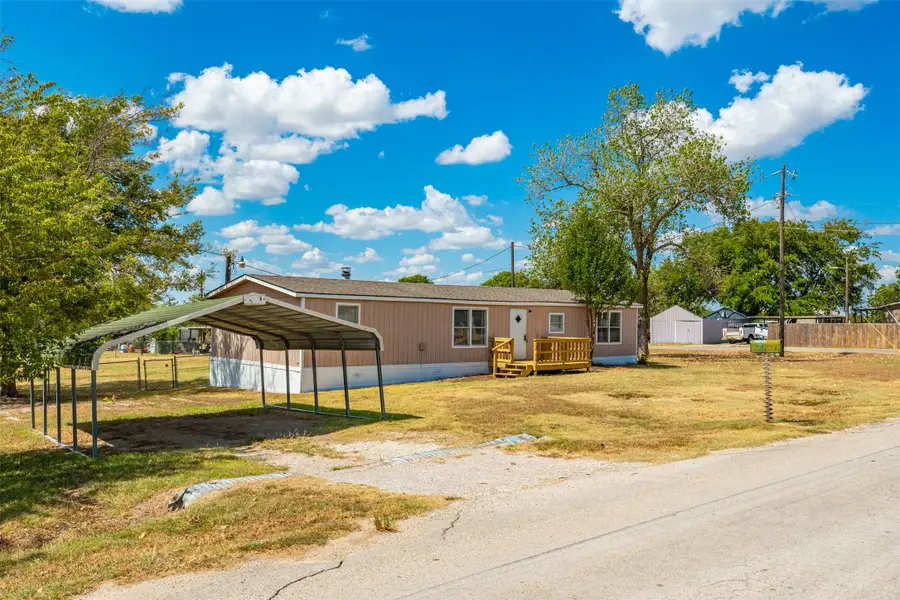 7205 Walden Drive, Joshua, TX 76058 - #3
