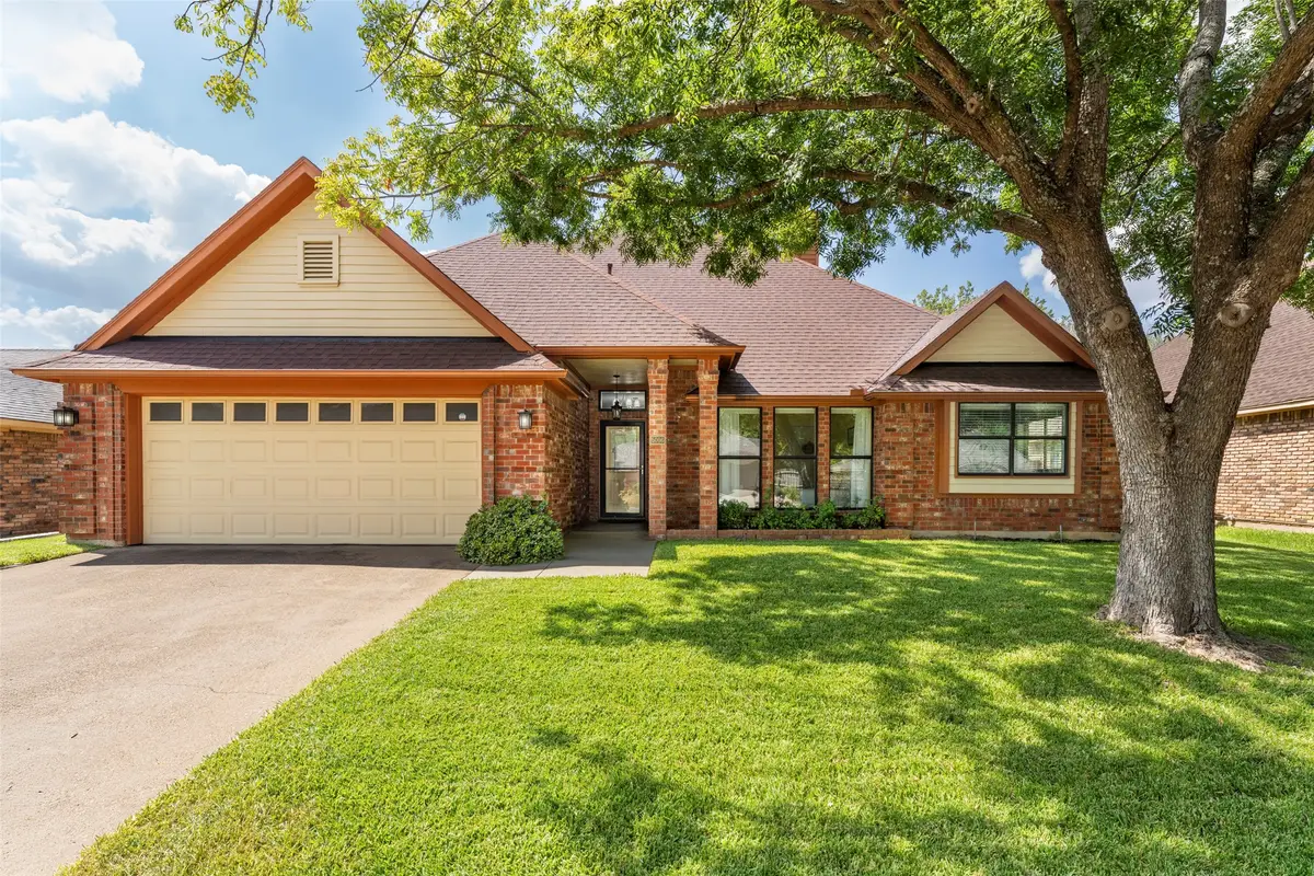 5006 Andalusia Trail, Arlington, TX 76017 - #1