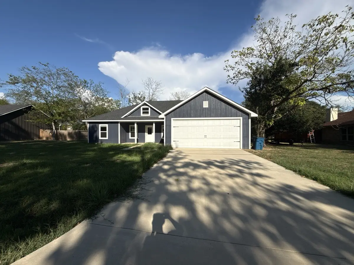 180 N Oak Place, Van, TX 75790 - #1