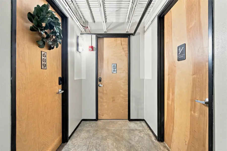 219 S 4th Street #608, Waco, TX 76701 - #3