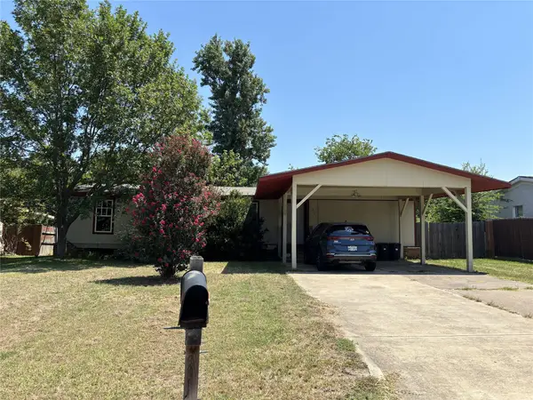 1314 Honeysuckle Drive, Mansfield, TX 76063