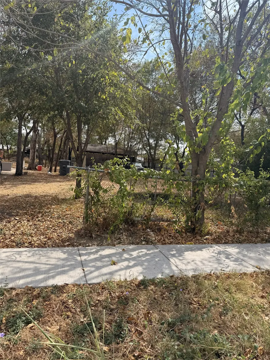 3512 Abilene Street, Dallas, TX 75212 - #2