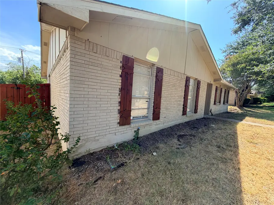 7116 Chinaberry Road, Dallas, TX 75249 - #3