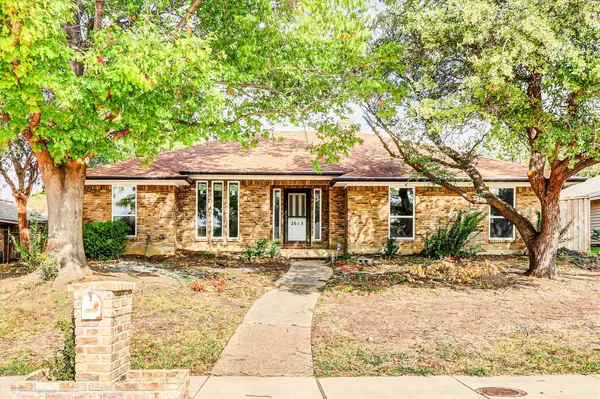2615 Dove Creek Lane, Carrollton, TX 75006