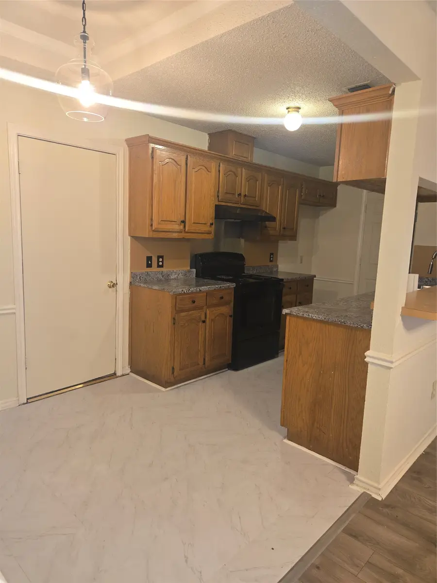 108 Tara Circle, Lancaster, TX 75146 - #3
