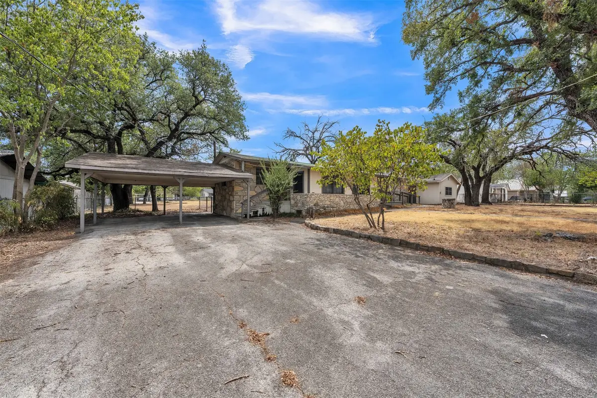305 Walker Street, Glen Rose, TX 76043 - #1