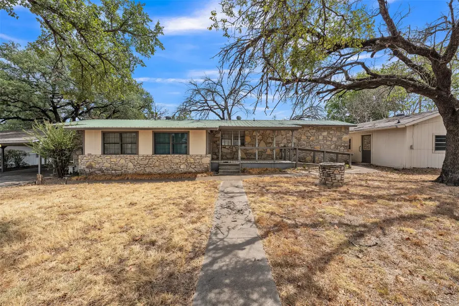 305 Walker Street, Glen Rose, TX 76043 - #3