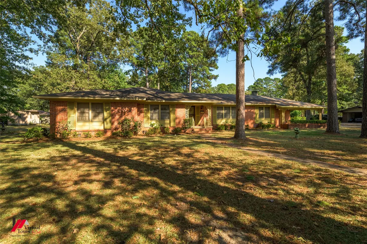 205 7th Street Ne, Springhill, LA 71075 - #1