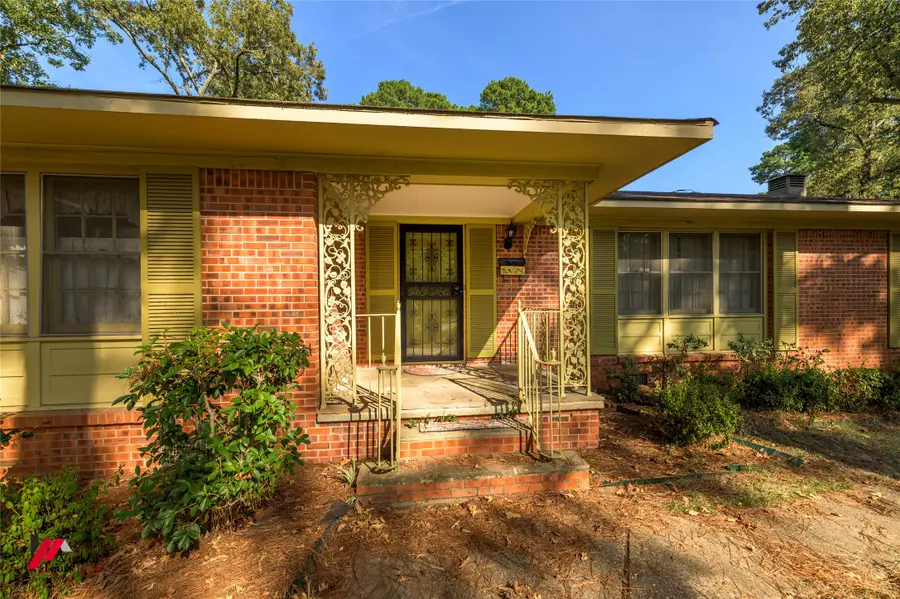 205 7th Street Ne, Springhill, LA 71075 - #2