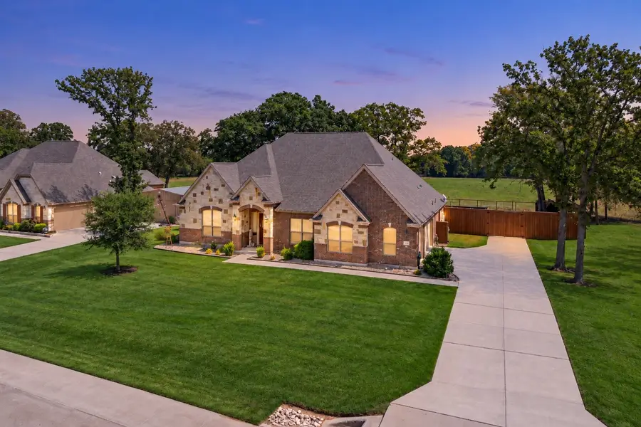 107 Willow Oak Drive, Krugerville, TX 76227 - #2