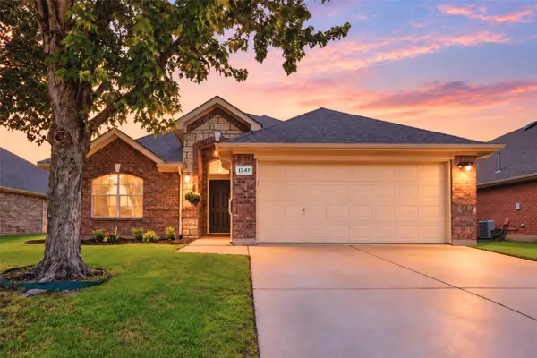 1347 Lake Forest Drive, Grand Prairie, TX 75052
