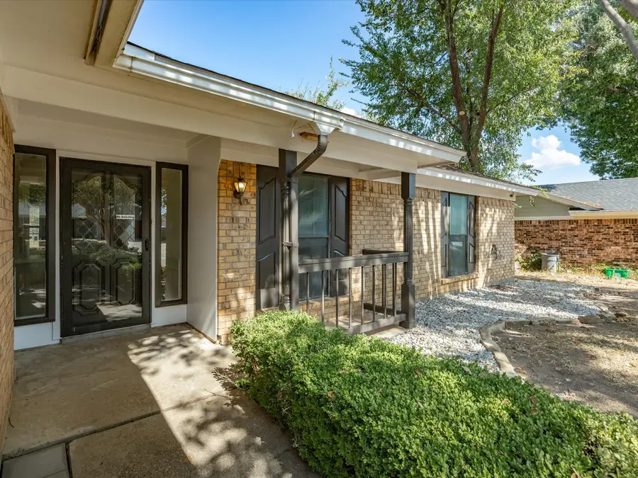 708 NW Sandra Lane, Burleson, TX 76028 - #2