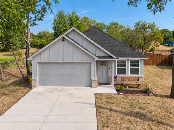 100 Elm Street, Lone Oak, TX 75453