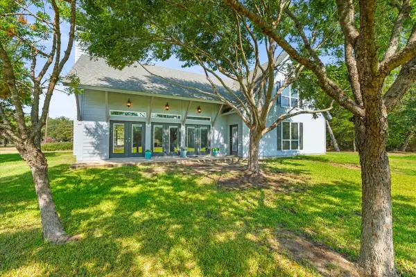 239 Lakewood Road, Trinidad, TX 75163