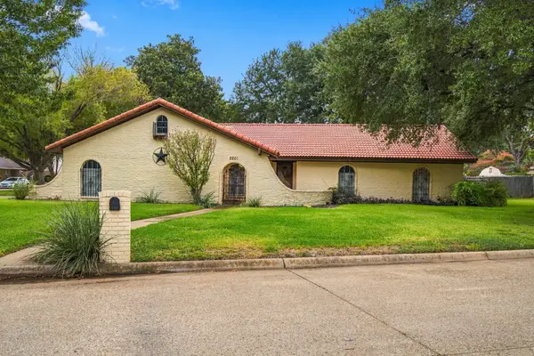 2201 Scarlet Lane, Grand Prairie, TX 75050