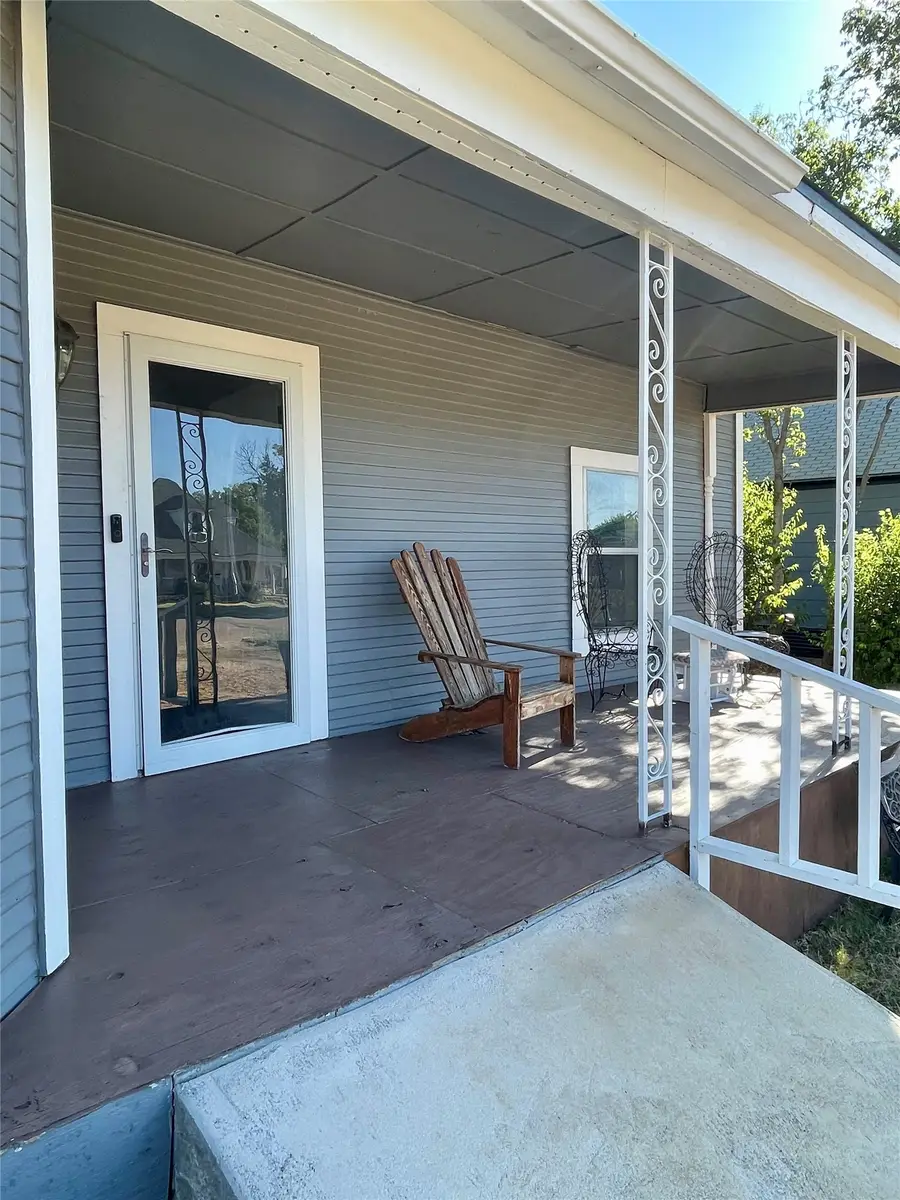 508 N 10th Street, Ballinger, TX 76821 - #2