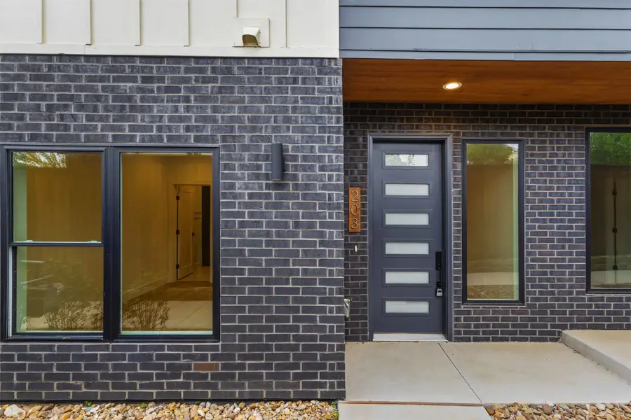 2203 Hondo Avenue #305, Dallas, TX 75219 - #3