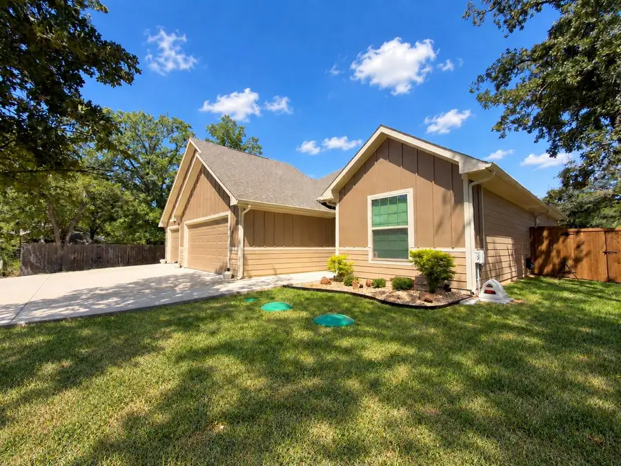 214 Colt Drive, Lake Kiowa, TX 76240 - #2