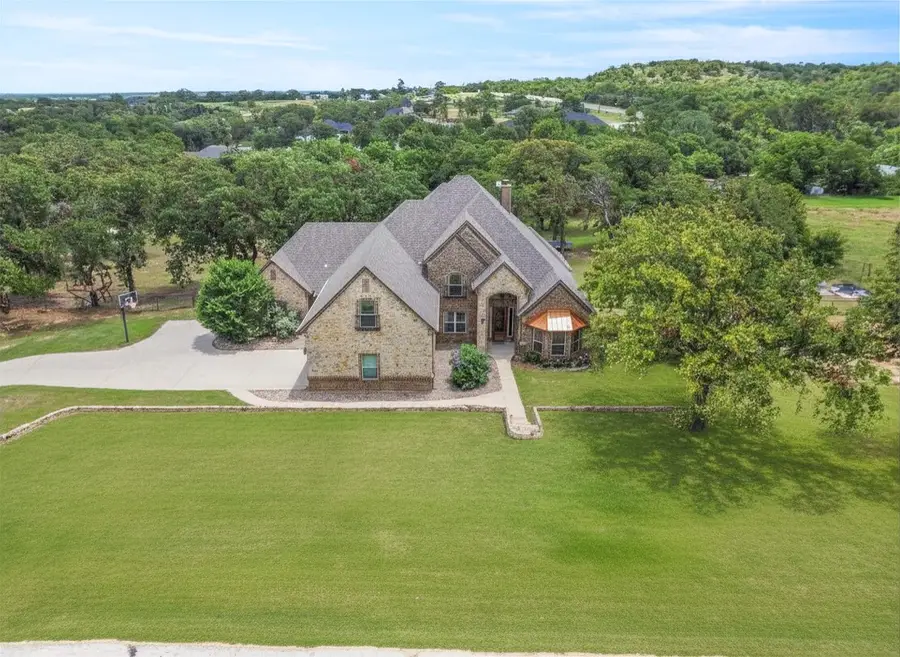 108 Oak Creek Drive, Springtown, TX 76082 - #2