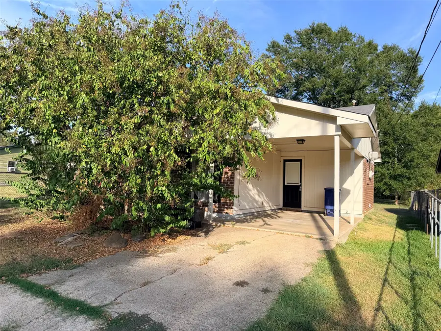 2055 Linear Street, Shreveport, LA 71107 - #2