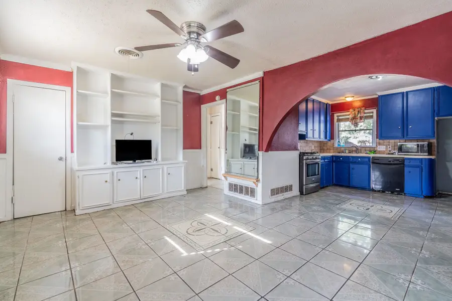 934 Indian Hills Drive, Grand Prairie, TX 75051 - #3