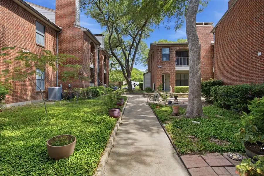 3205 Donnelly #202, Fort Worth, TX 76107 - #2