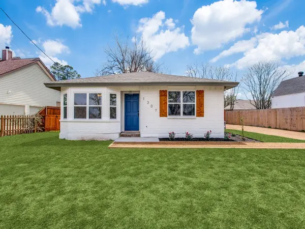 1307 Worthington Street, Grapevine, TX 76051