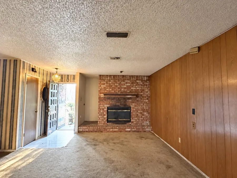 2001 Carverly Drive, Fort Worth, TX 76112 - #2