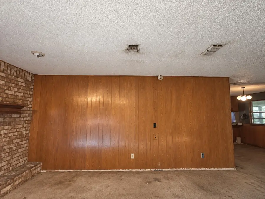 2001 Carverly Drive, Fort Worth, TX 76112 - #3